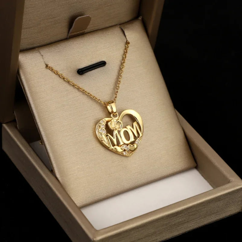 MOM Necklace