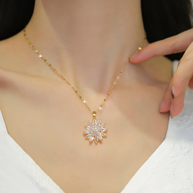 【Copper Micro-Inlaid Zircon】Fashionable Sunflower Zircon Pendant Necklace for Women Elegant Ladies Banquet Wedding Jewelry Gift