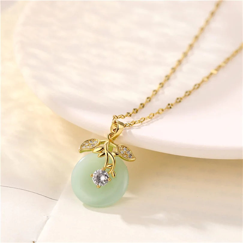 [Copper] Fashionable Chinese Style Imitation Jade Lucky Leaf Amulet Pendant Necklace Anniversary Gift for Family