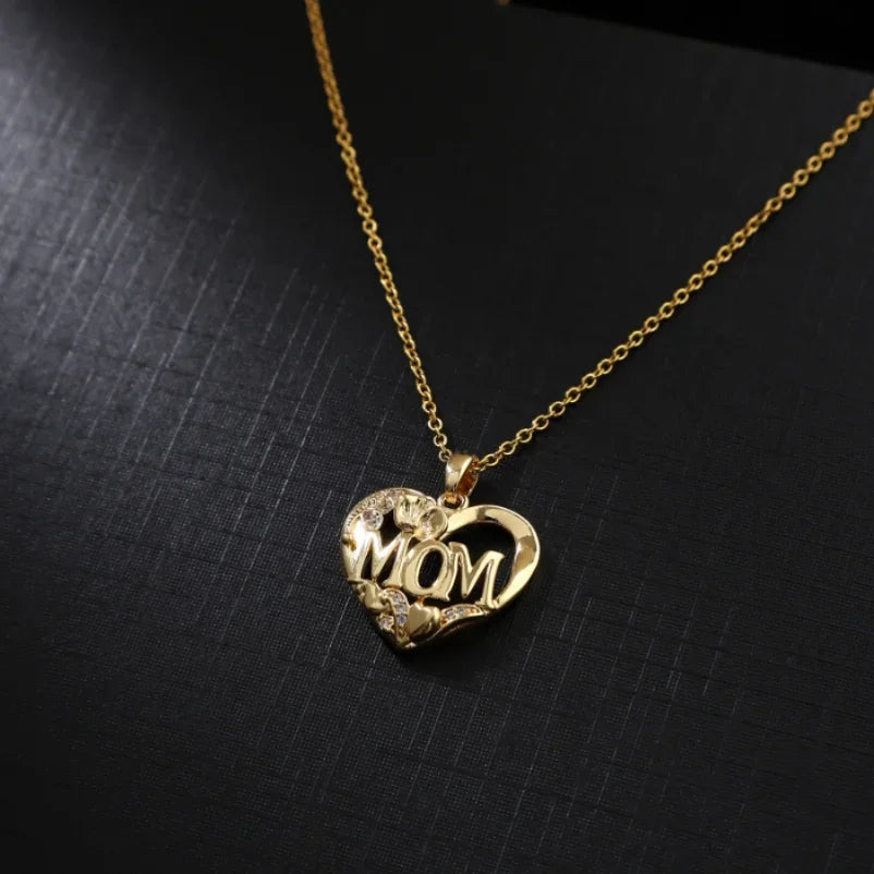 MOM Necklace