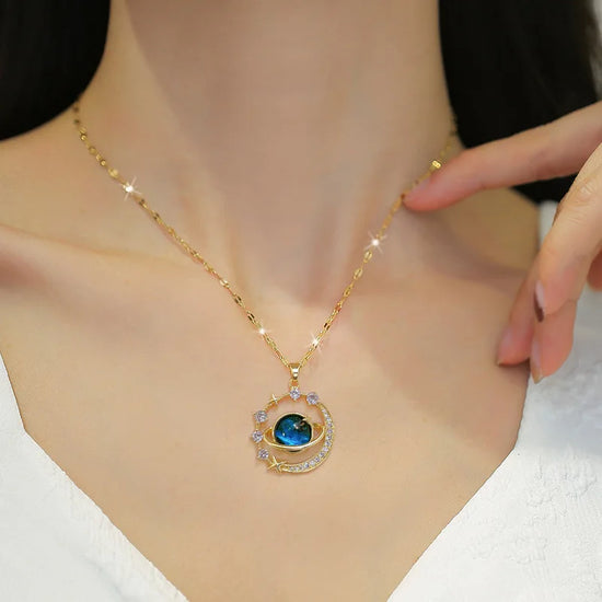 Gold Galaxy Necklace – Elegant Zircon Planet Pendant Jewelry