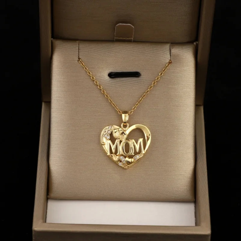 MOM Necklace