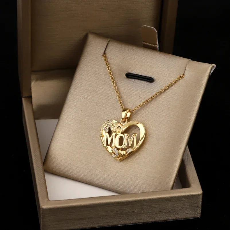 MOM Necklace